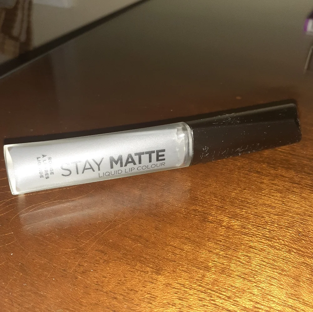 Stay Matte Liquid Colour 850 Shadow Black Gray Lip Gloss Lipstick Halloween New